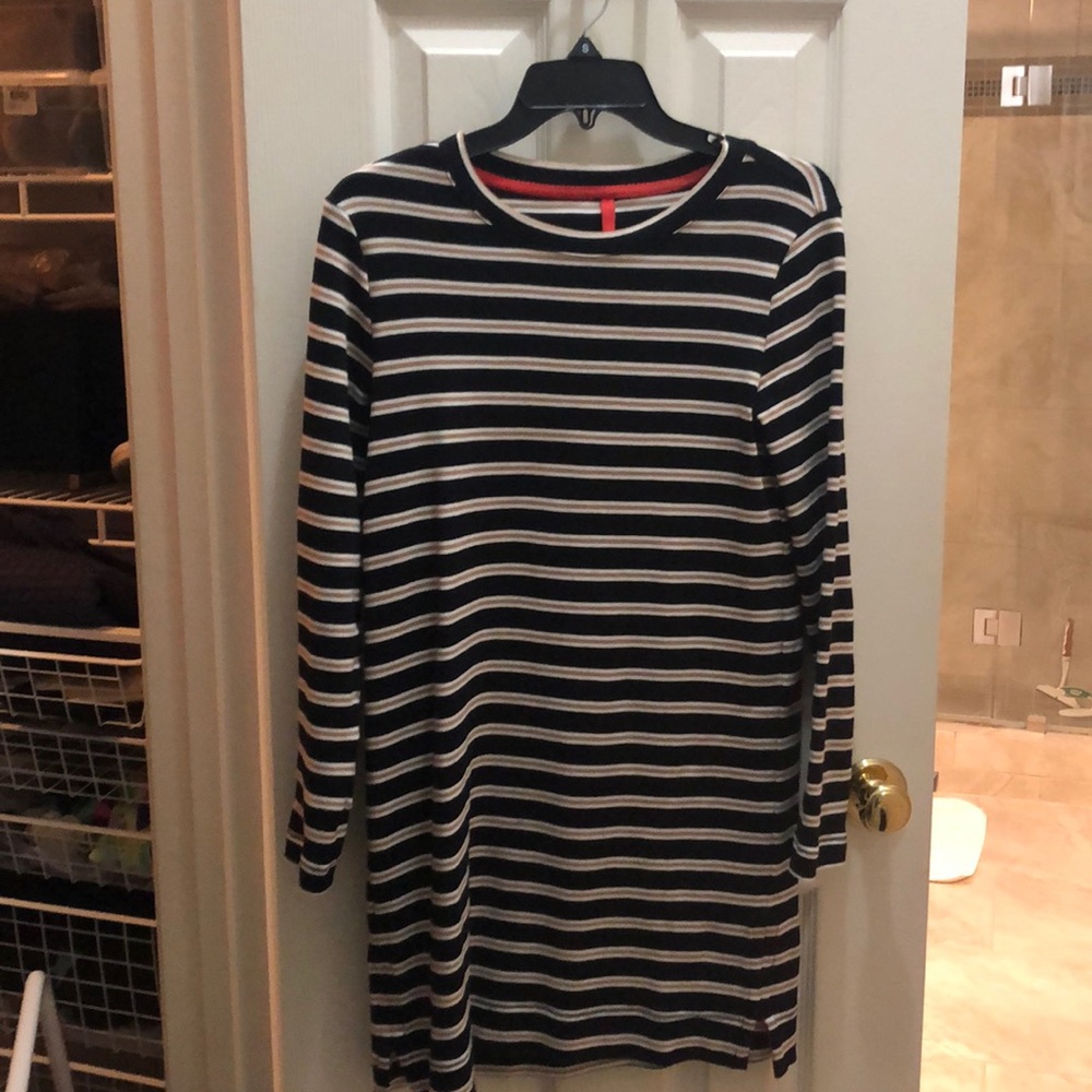 Lou and Gray long sleeve dress